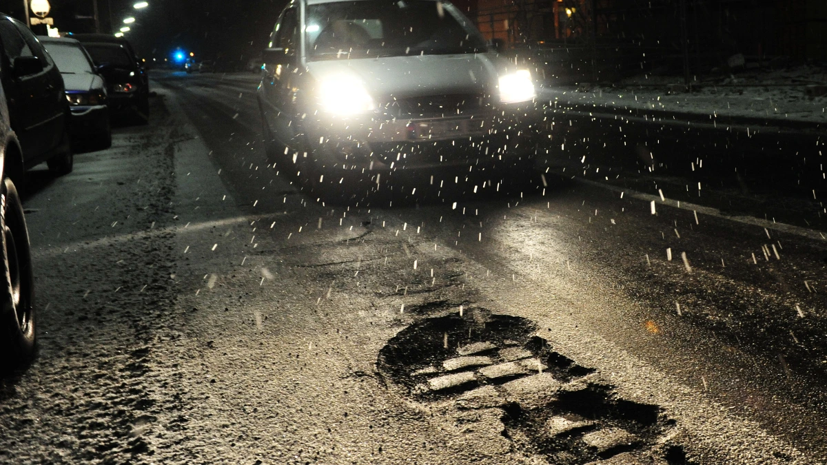 No pagues tú la reparación. Aprende a solicitar la indemnización por baches en CDMX.